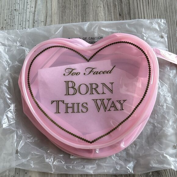 NWT  -Too Faced RARE Heart Shaped Cosmetic Travel Organizer Bag - Picture 5 of 8